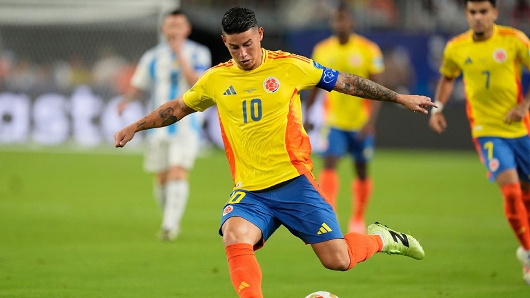 James Rodríguez neemt op emotionele wijze afscheid van het Colombiaanse nationale elftal